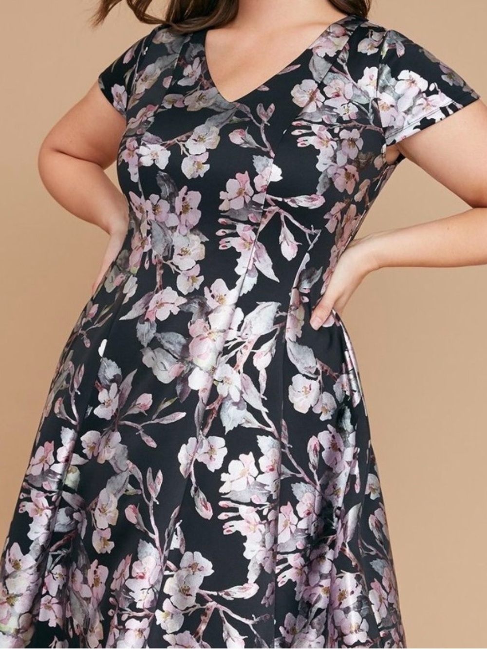 Lane Bryant Black Floral Shine V-Neck Short Sleeve Evening Plus Size Dress 18/20